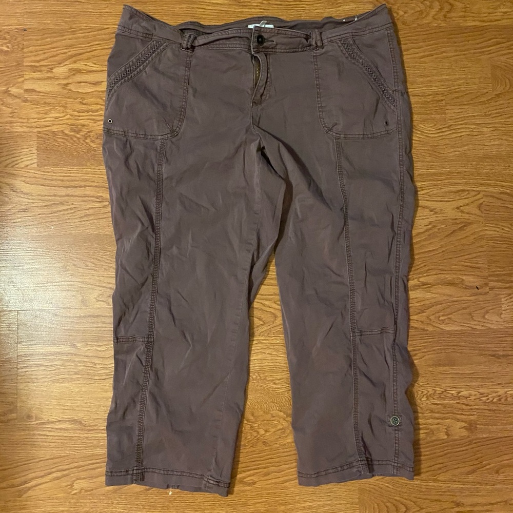 Maurices crop pants size 18